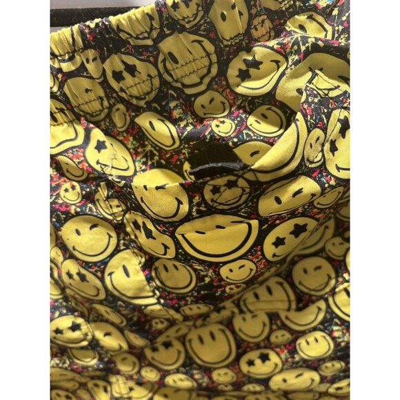 Smile emoji swim trunks - Picture 5 of 5